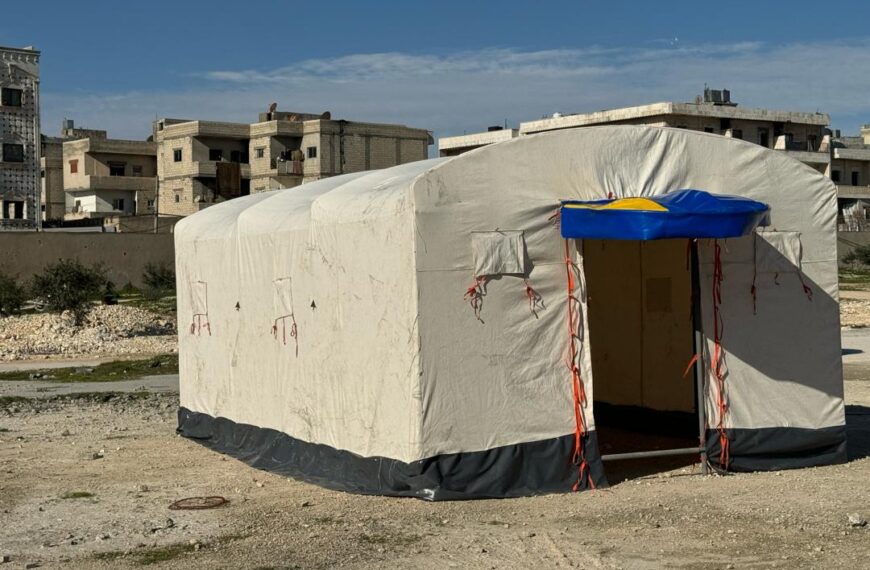 Manufacturing and Installing Shelter Tents in Raqqa